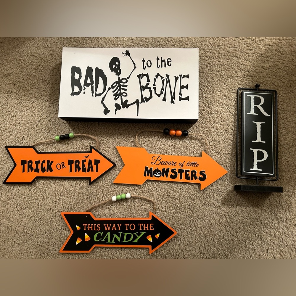 ❌SOLD ❌🎃 Halloween decorations x5